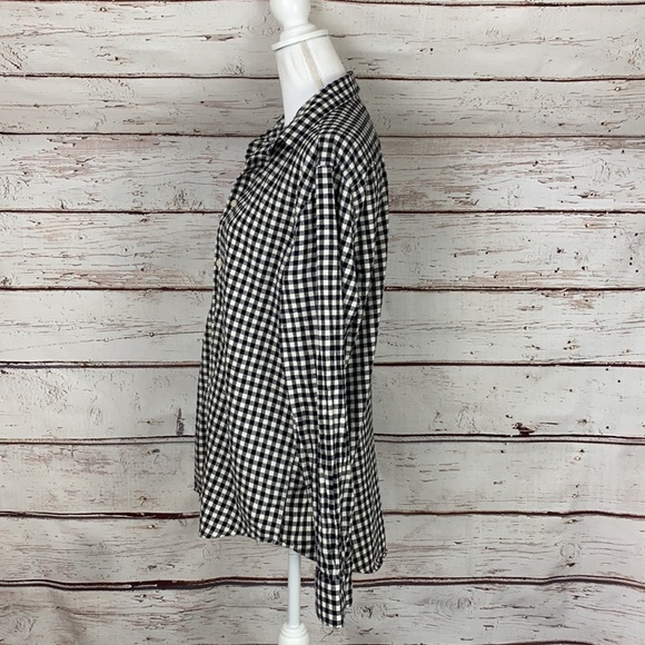 H&M Regular Fit Large Button Up - Picture 3 of 10